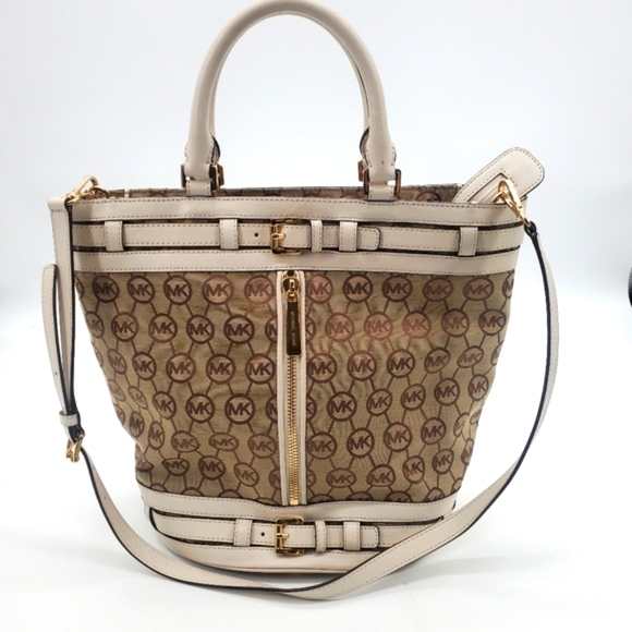 Michael Kors Handbags - MICHAEL KORS Kingsbury Medium Tote crossbody Bag and dust bag